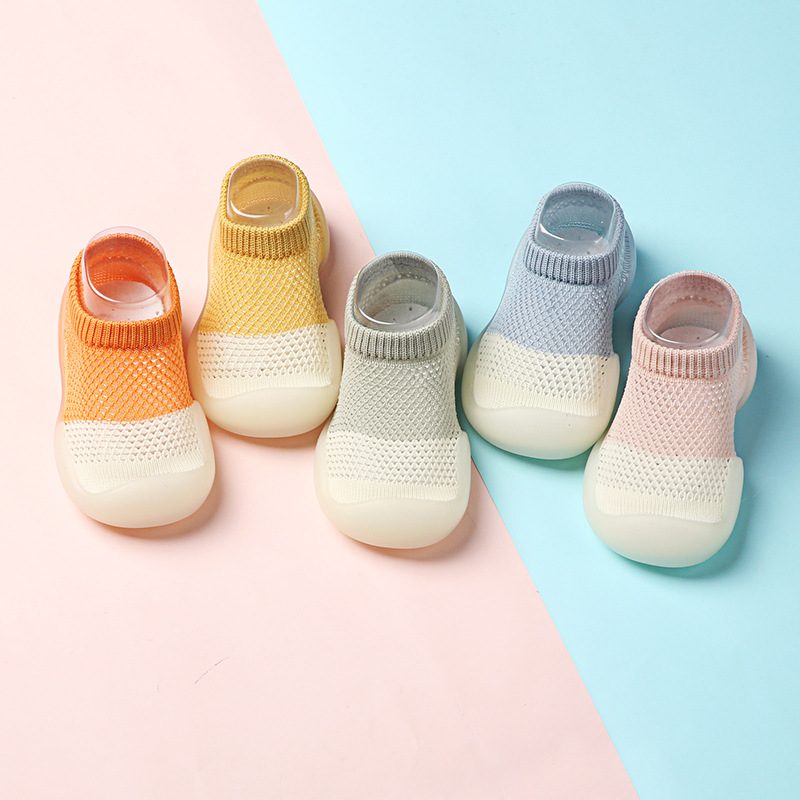 حذاء خطوات طفلك الأولى: أمان وراحة فائقة! 👶👟