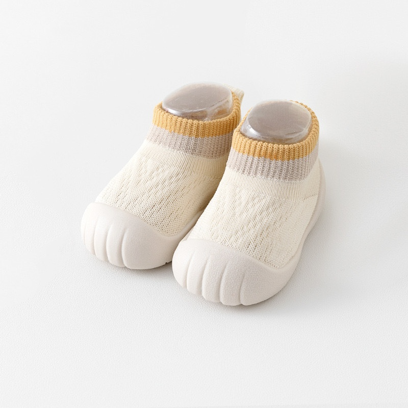 حذاء خطوات طفلك الأولى: أمان وراحة فائقة! 👶👟